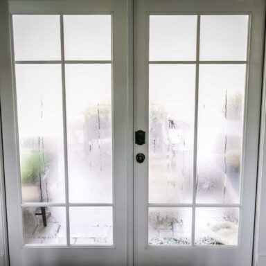 The humidity of the outdoor temperature on a summer day in South