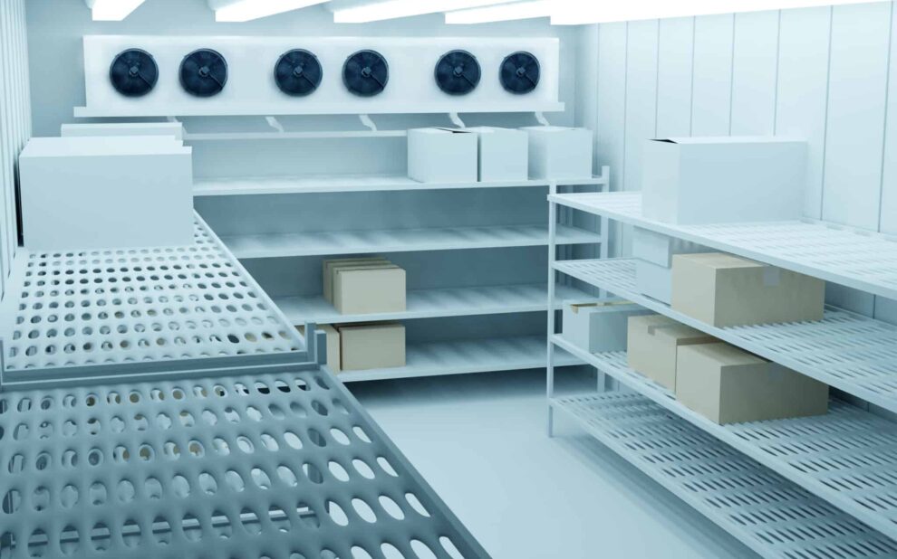 Refrigeration chamber for food storage